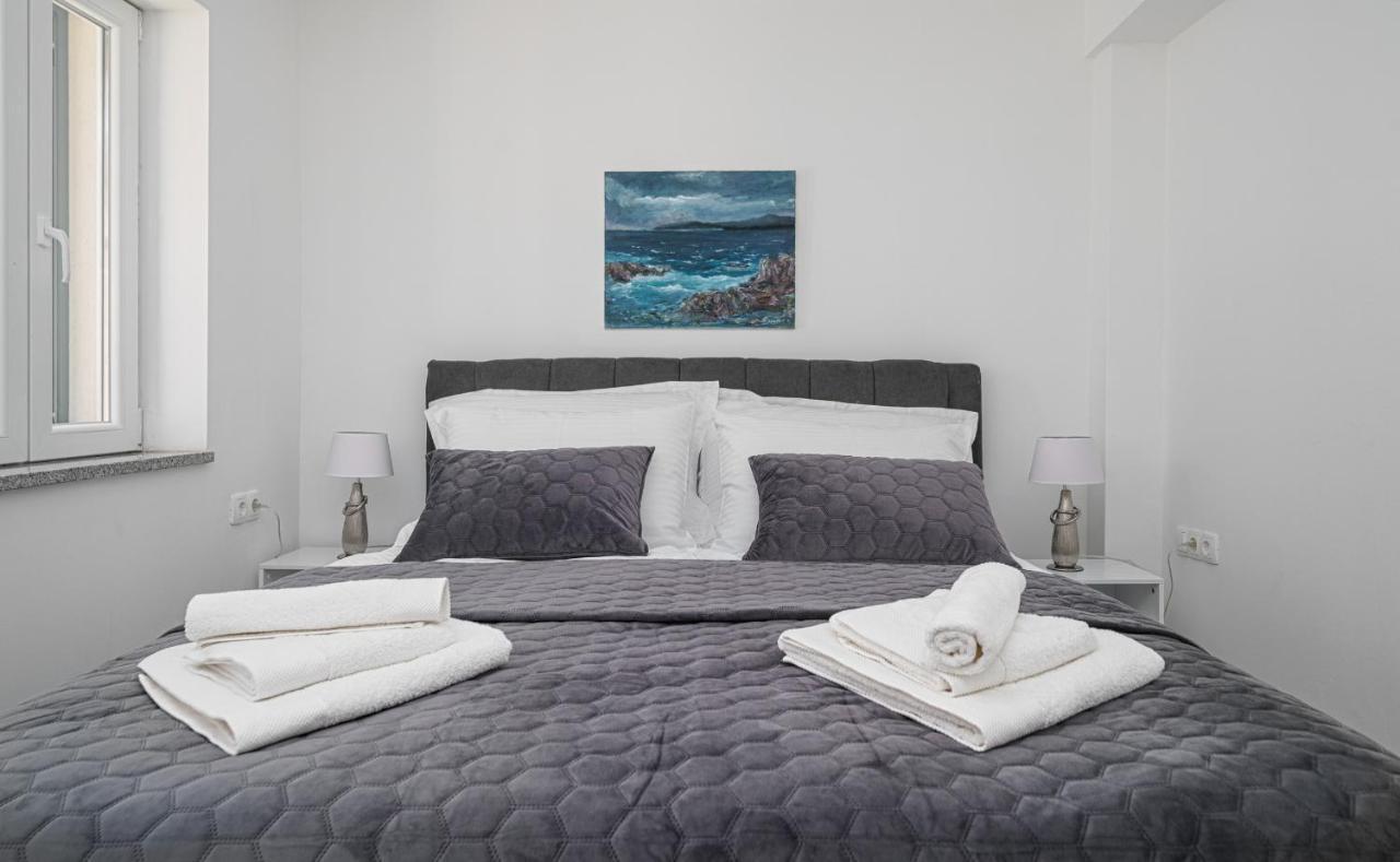 Villa Pia Vodice Exteriör bild